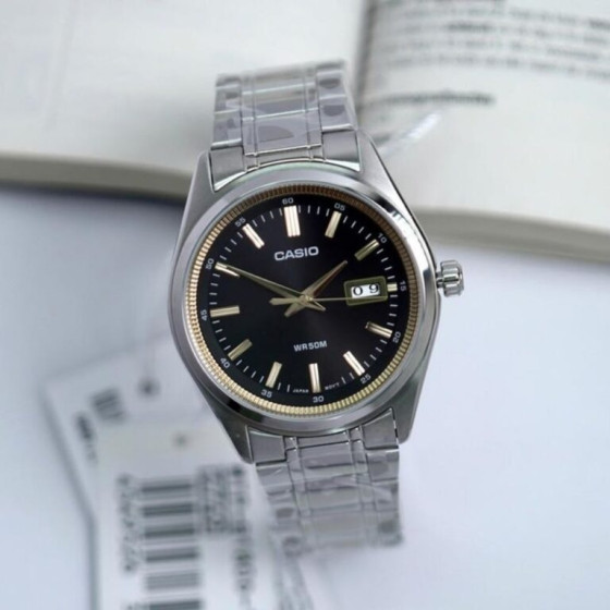 iShopping - Casio Classic Stainless Steel Watch For Men Black & Gold (MTP-B180D-1A2)