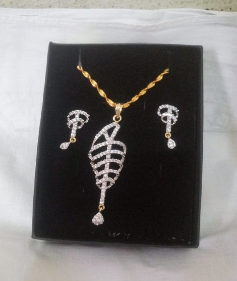 iShopping - AZ Makers Straight Style Jewellery Set For Women White