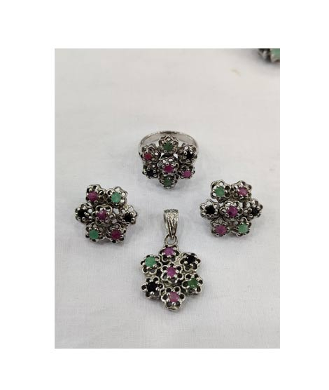 iShopping - Gilgit Bazaar Multi Stone Silver Set (12)