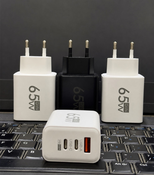 iShopping - 65W GaN Fast Charger 3 Port USB-C + USB-A