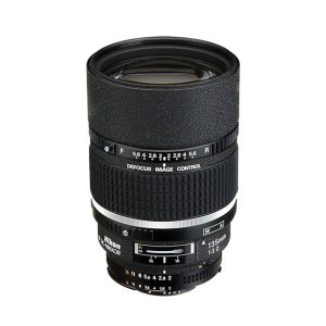 Nikon AF DC-Nikkor 135mm f/2D Lens