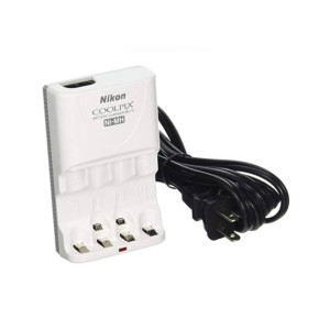 Nikon MH-73 Battery Charger With 4 Rechargeable Batteries (VEA009EA)