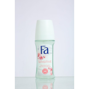 FA Women Deodorant Roll On 50ml - Sensitive