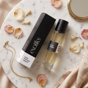 Love Beats Golden Floral Feminine Fragrance For Women - 15ml