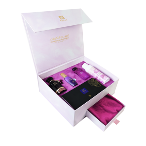 Oud & Roses Gift Set For Women