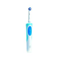 Oral-B Toothbrush Rechargeable (D12513)