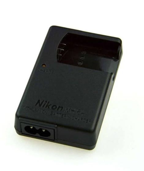 iShopping - Nikon Li-ion Battery Charger MH-64 Black (VEA003EA)