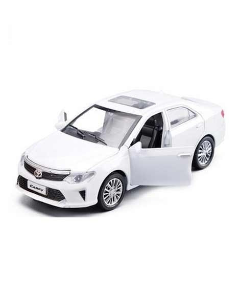 iShopping - Planet X Toyota Camry Die Cast Model Car 6" White (PX-11208)