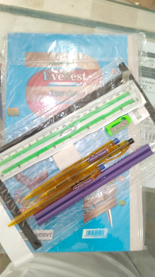 iShopping - Asanduakn Deal 499 Everest Hard Card Kit For Kids